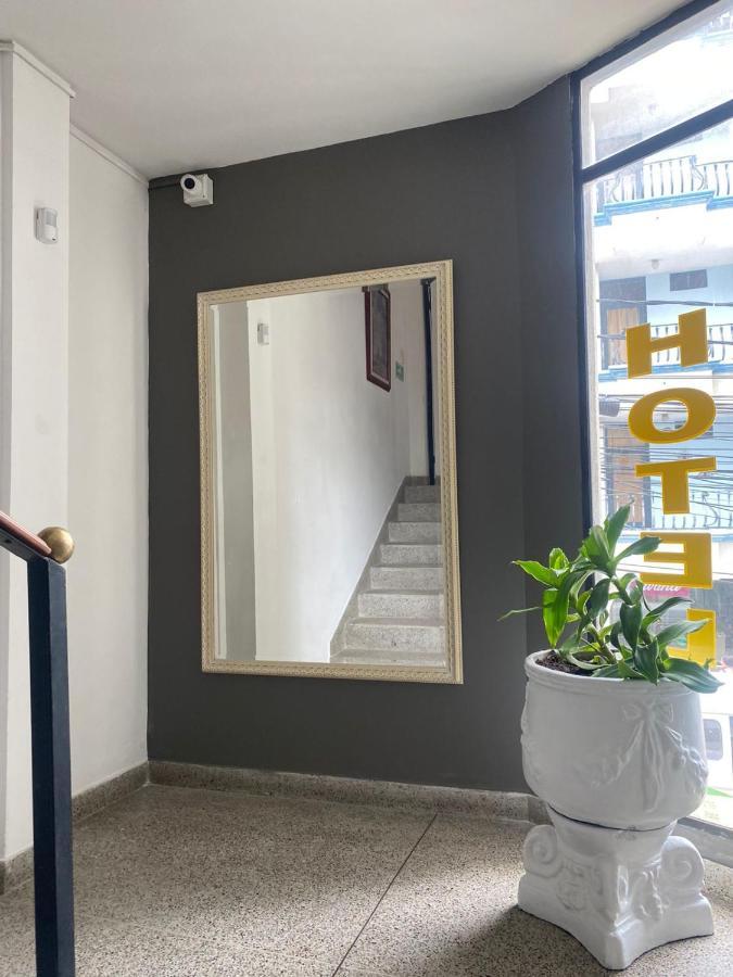 Hotel Plaza Real Оканья Экстерьер фото