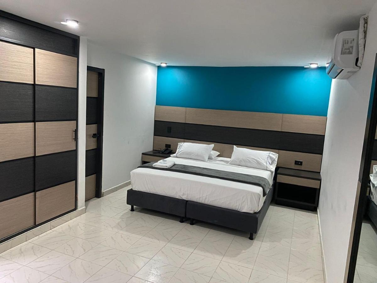 Hotel Plaza Real Оканья Экстерьер фото