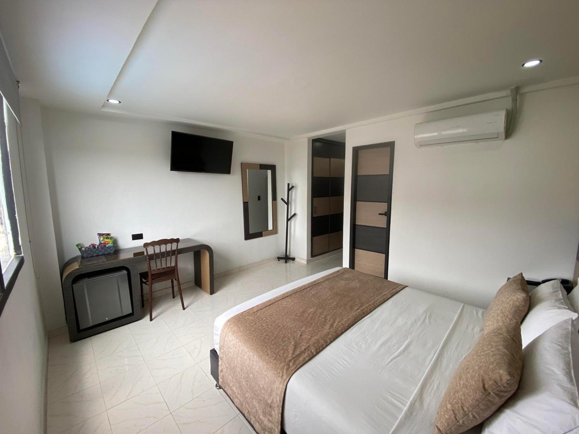 Hotel Plaza Real Оканья Экстерьер фото