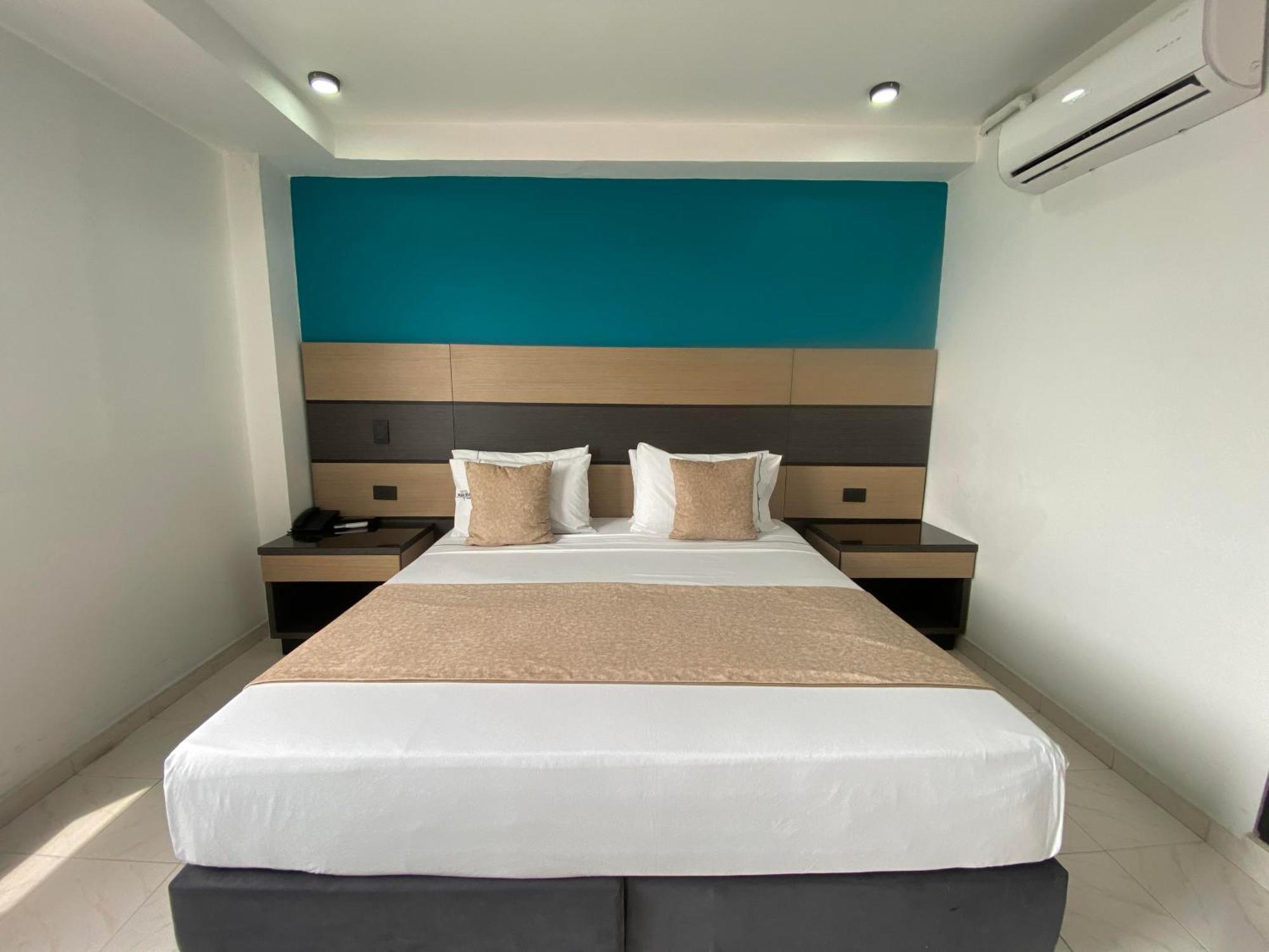 Hotel Plaza Real Оканья Экстерьер фото