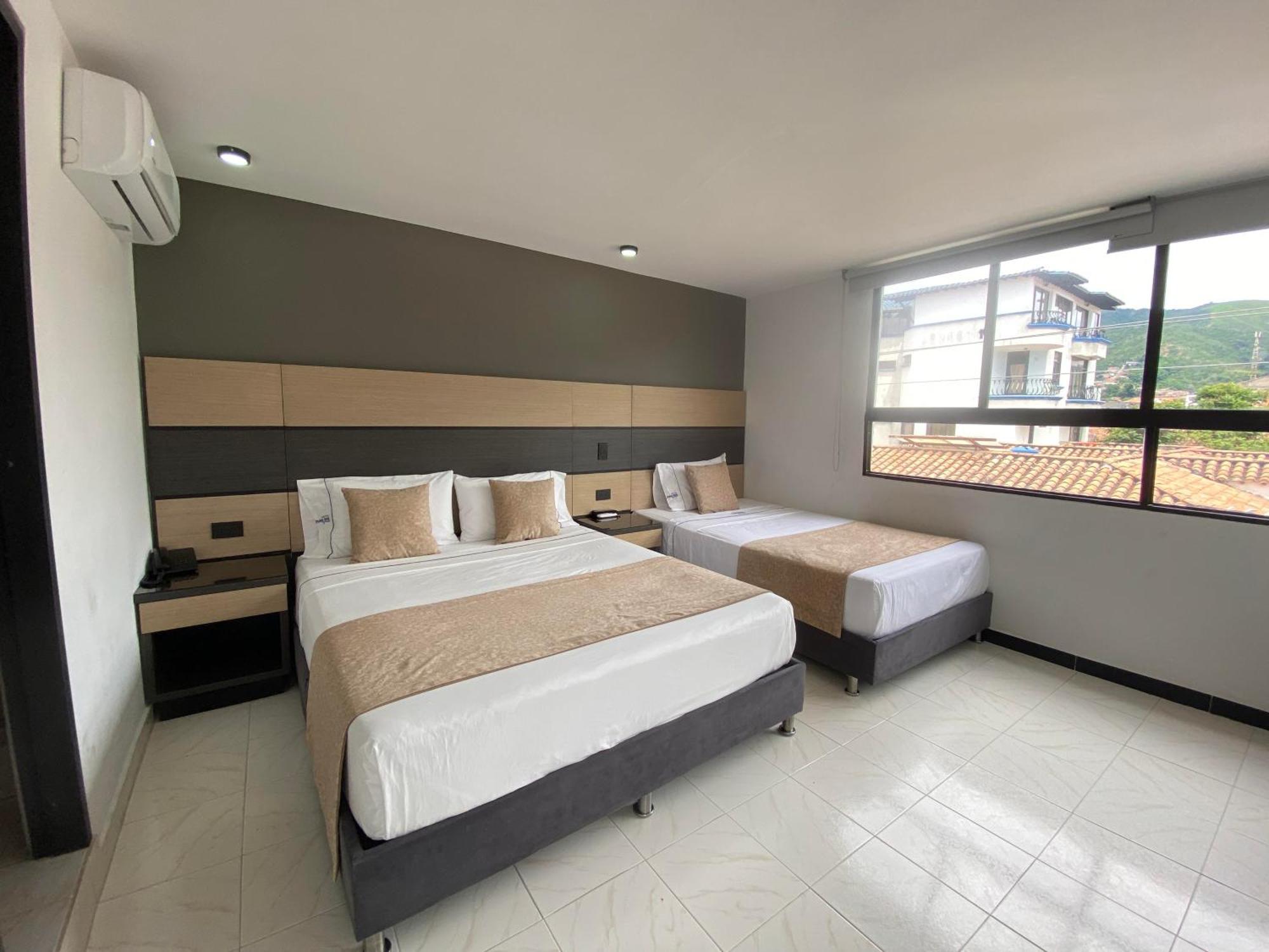 Hotel Plaza Real Оканья Экстерьер фото